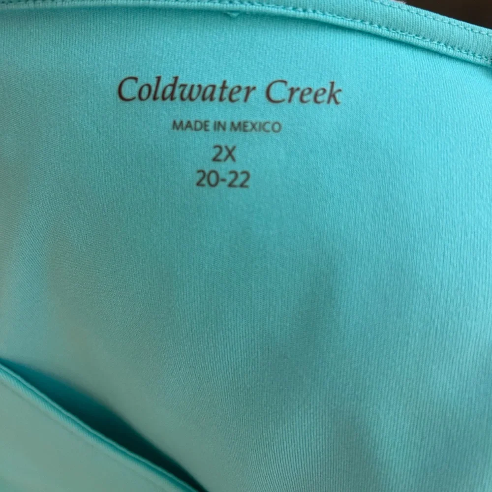 Versatile Coldwater Creek Top - Picture 5 of 6